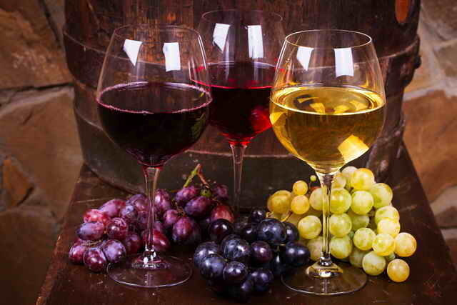 14 recepty na domácí vína z hroznů