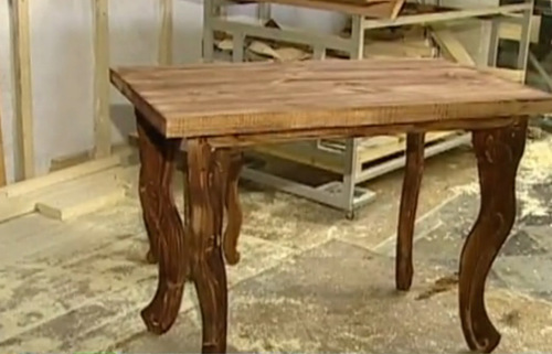 kuchyňský nábytek z masivního dřeva