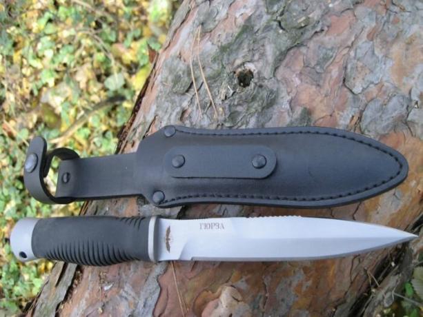 Speciální nůž FSB.