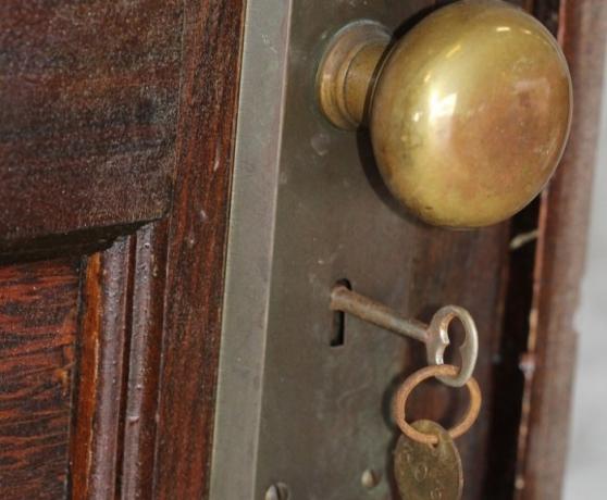 Tajemství, které bylo otevřeno 70 let později dědic šel bytu, zamkl s klíčem od roku 1939