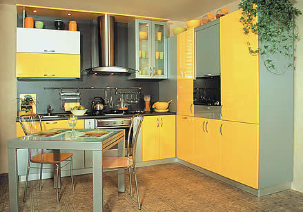 kuchyně ve žlutých tónech