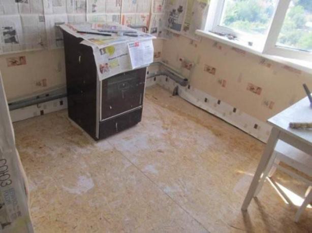 podlaha opravy v kuchyni v Chruščova.