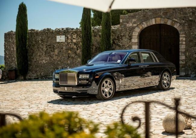 starých dobrých Rolls-Royce Phantom také dobří. 