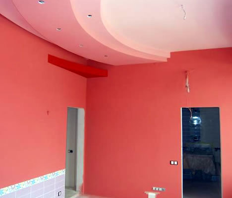 Stěny natřené barvou odolnou proti vlhkosti