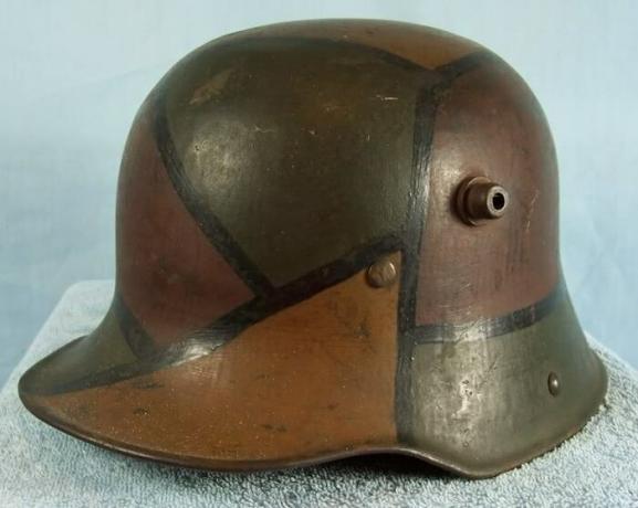 Proto německá armáda vojáci nosili helmy rohatý
