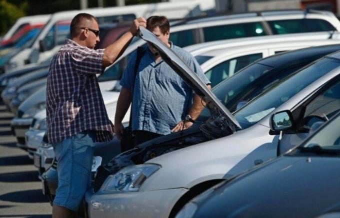 Zkušený mechanik nazval 7 míst, kde chcete hledat výběrem auto na „sekundární bydlení“