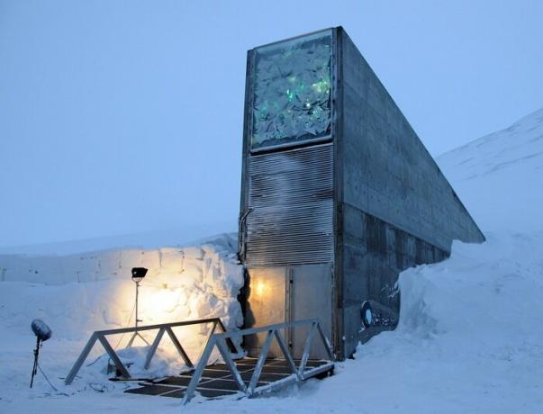 Svalbard Global Seed Vault na Špicberkách.