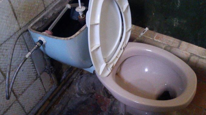 Sovětský WC: nesmyslné a nemilosrdný?