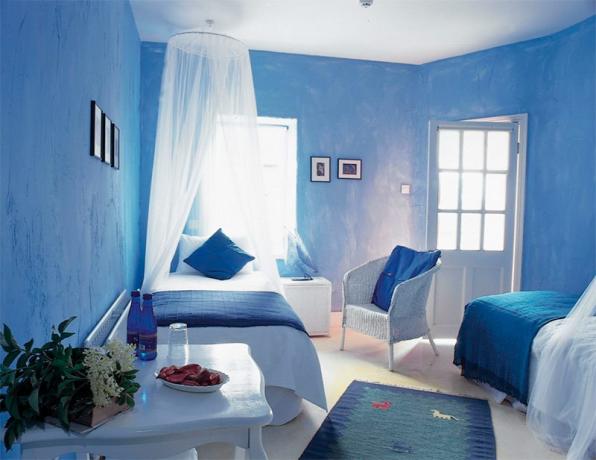 Fotografie ložnice v modré barvě