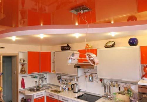 kuchyňský sádrokartonový stropní design