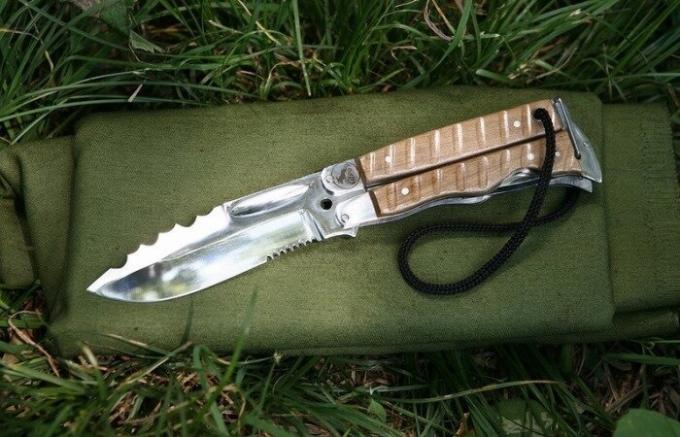 Survival nůž "Werewolf": tvrdá ruská balisong