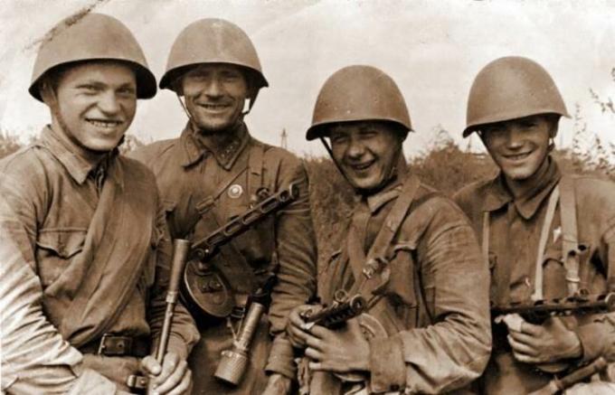 Jak je možné, že se Sovětský helma byla lepší než vychvalovaný německý helmu
