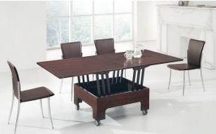 Konvertibilní stůl a pohodlné židle