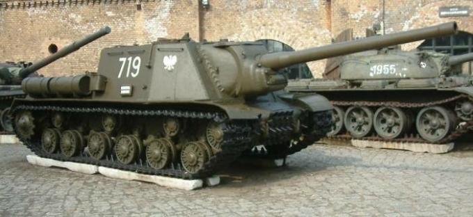 Nightmare Wehrmacht: ISU-122 zbraň, která pracuje na principu „jeden výstřel - jeden cíl“