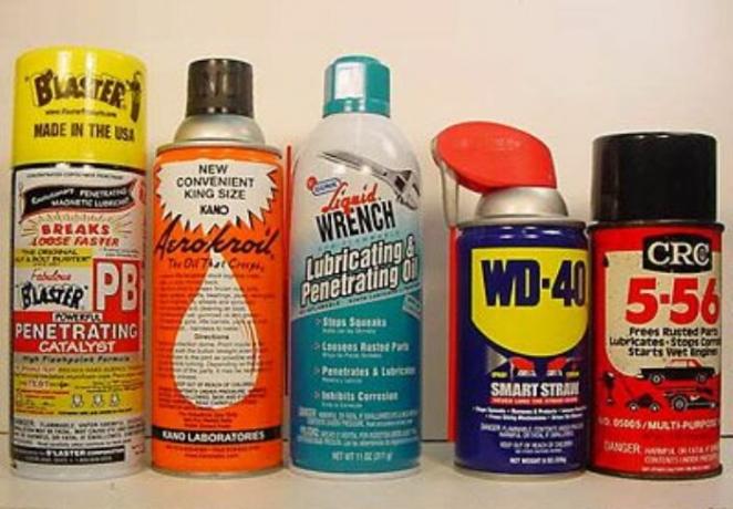 Známá prostředek WD-40 a jeho analogy. | Foto: popularmechanics.com.