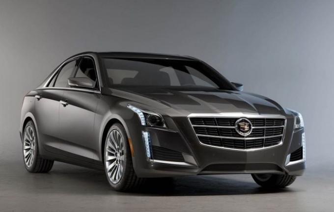American business-class sedan Cadillac CTS 2014. | Foto: cheatsheet.com.
