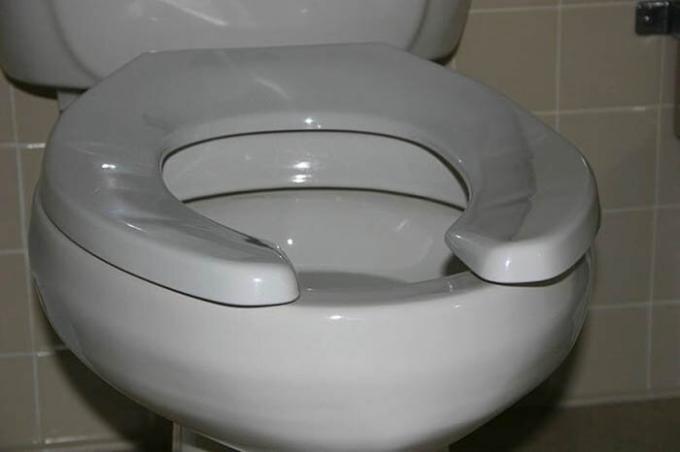Prostředky pro čištění záchodové mísy