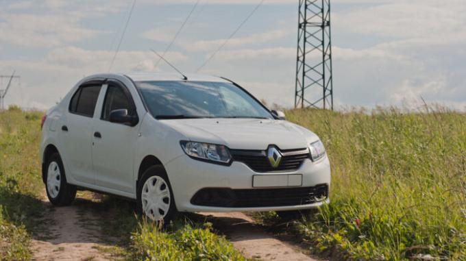 Renault Logan, po aktualizaci zbavit otevřeně utilitární vzhled. | Foto: drive2.ru